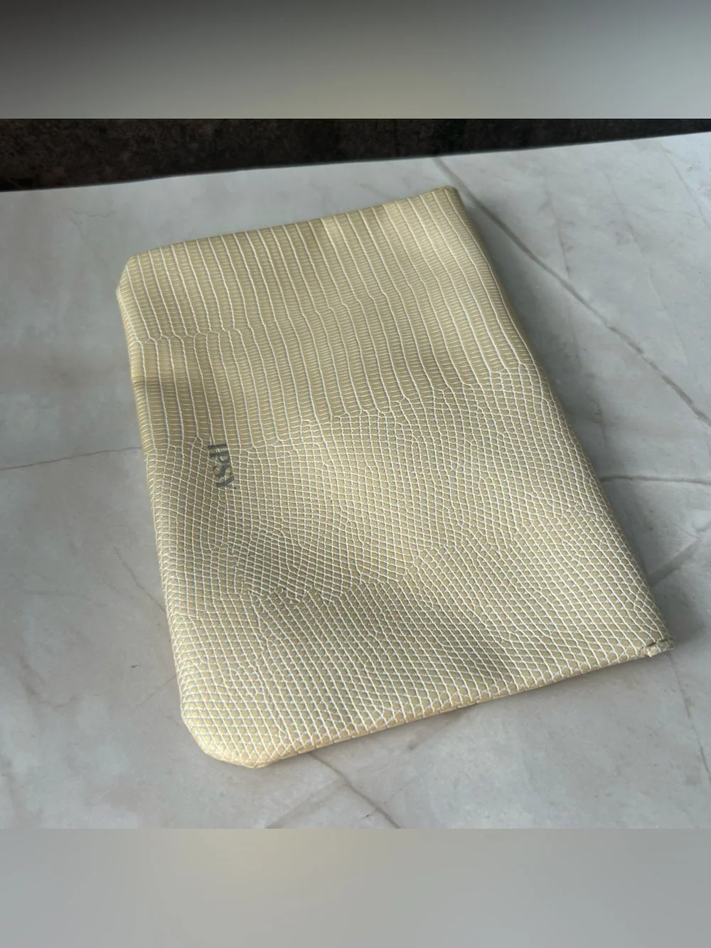 ipsy sleek envelope